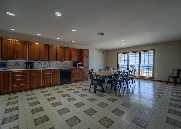 Ochg Lankford Oceanfront Penthouse Apartment